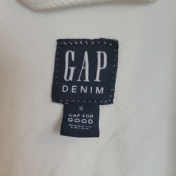 GAP Women's White Denim Jacket - Picture 2 of 5
